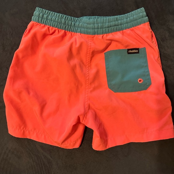 Chubbies hot pink swim trunks - Picture 2 of 2